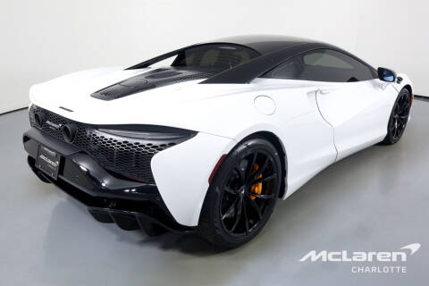 2023 McLaren Artura