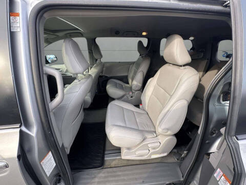 2019 Toyota Sienna XLE 7-Passenger