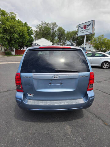 2007 Hyundai Entourage GLS