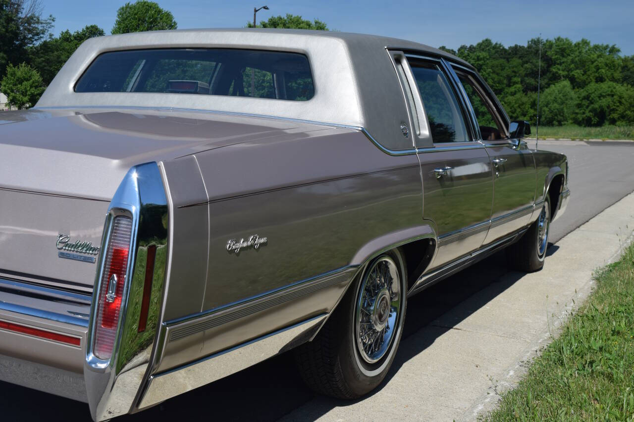1991 Cadillac Brougham 61