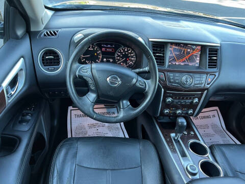 2013 Nissan Pathfinder Platinum
