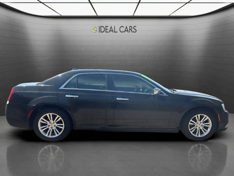 2016 Chrysler 300 C