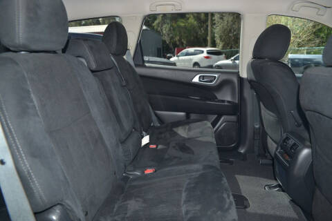 2016 Nissan Pathfinder SV