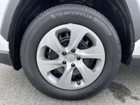 2019 Toyota RAV4 LE
