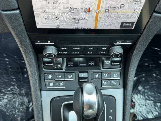 2025 Porsche 718 Cayman