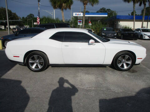 2017 Dodge Challenger SXT