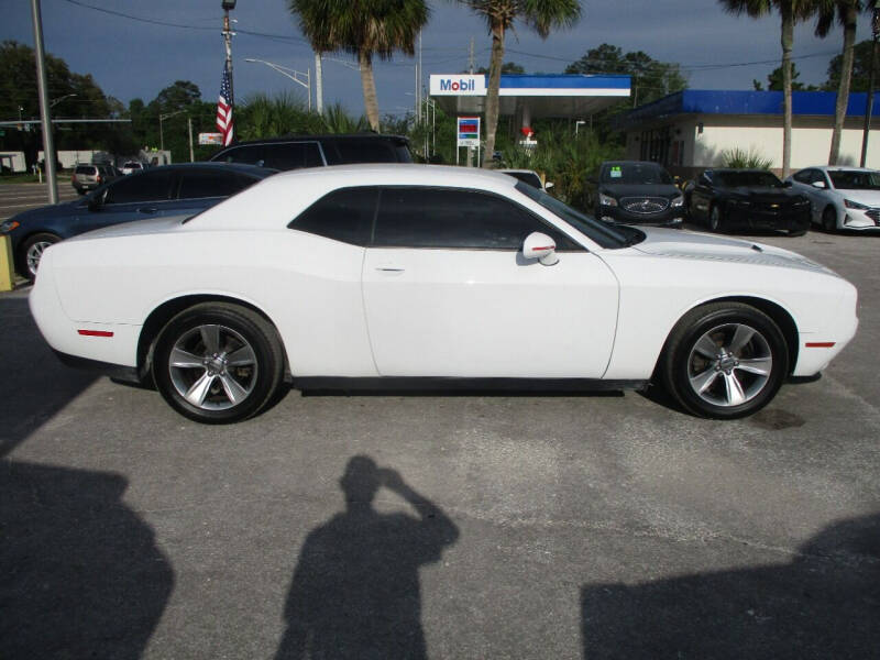 2017 Dodge Challenger SXT