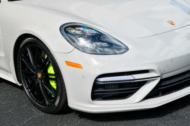 2018 Porsche Panamera Turbo S E-Hybrid