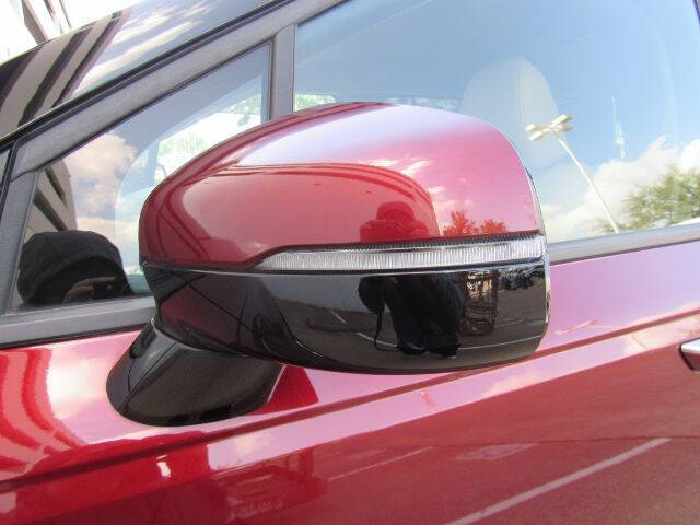 2023 Kia Carnival LX