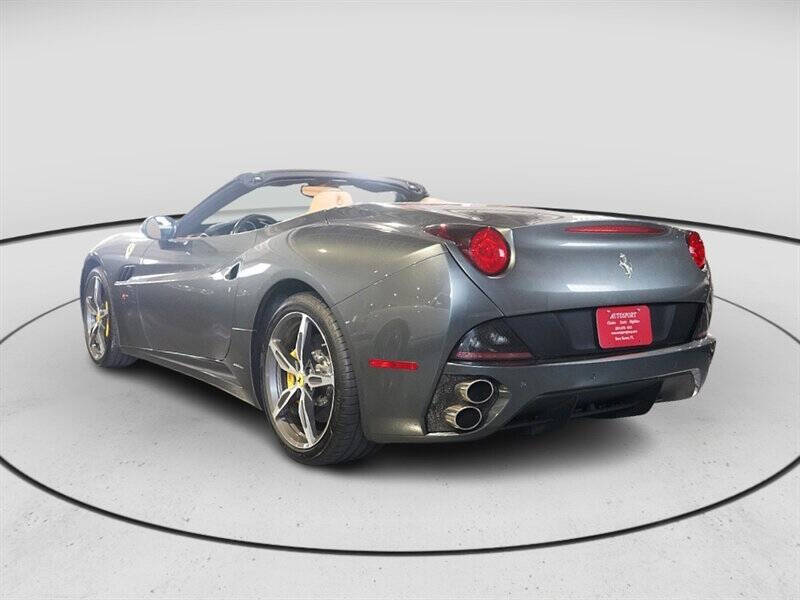 2013 Ferrari California 2