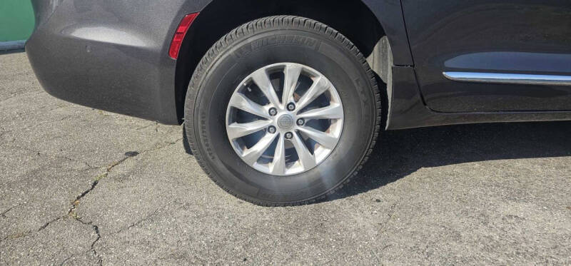 2018 Chrysler Pacifica Touring L