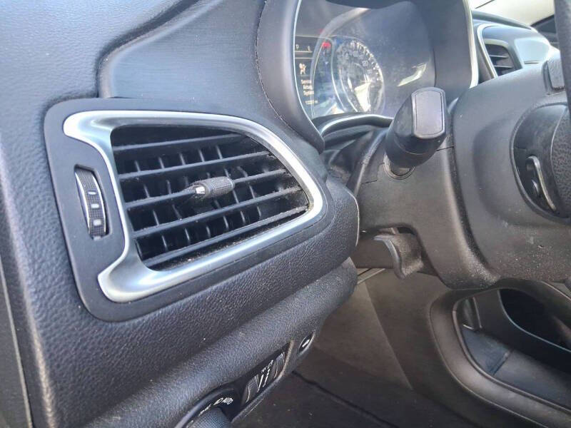 2015 Chrysler 300 Limited