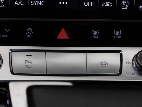 2023 Audi e-tron quattro Premium Plus