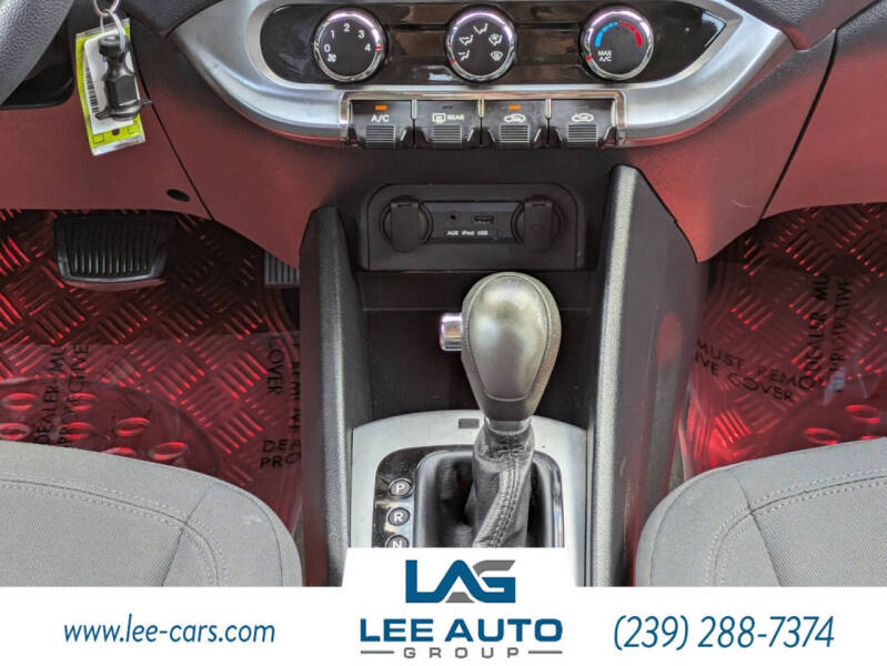 2012 Kia Rio 5-Door EX