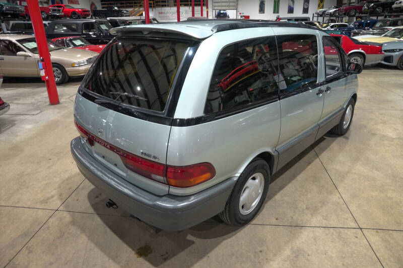 1992 Toyota Previa LE
