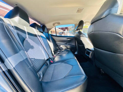 2019 Toyota Camry SE