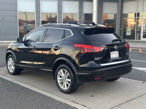 2018 Nissan Rogue Sport SV