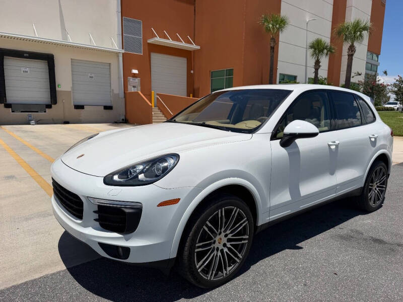 2017 Porsche Cayenne Platinum Edition