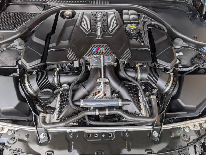 2022 BMW M8 Competition