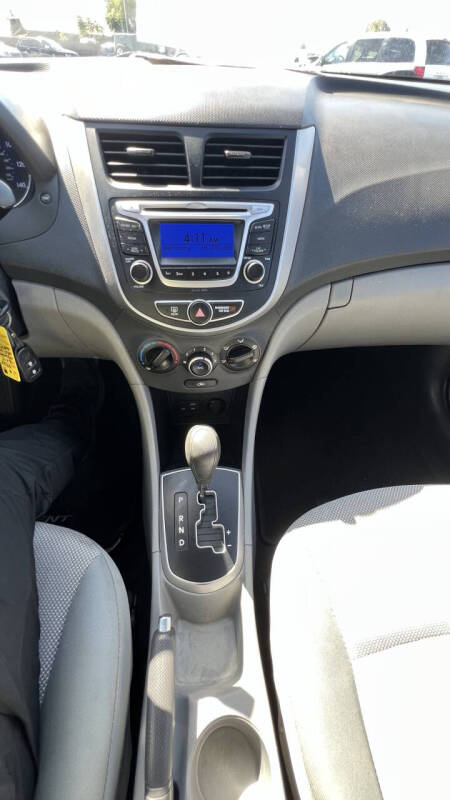 2014 Hyundai Accent GS