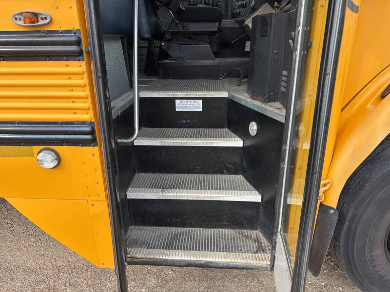 2003 Freightliner FS65 Chassis