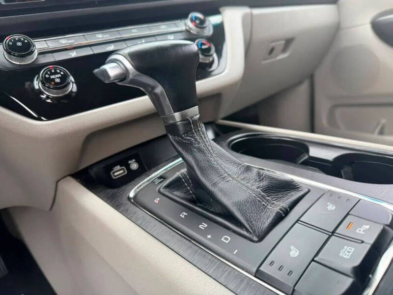 2017 Kia Sedona LX