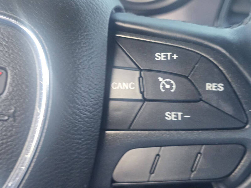 2015 Dodge Challenger SXT