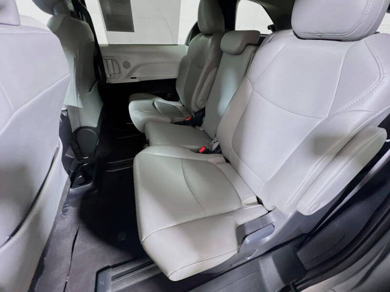 2025 Toyota Sienna