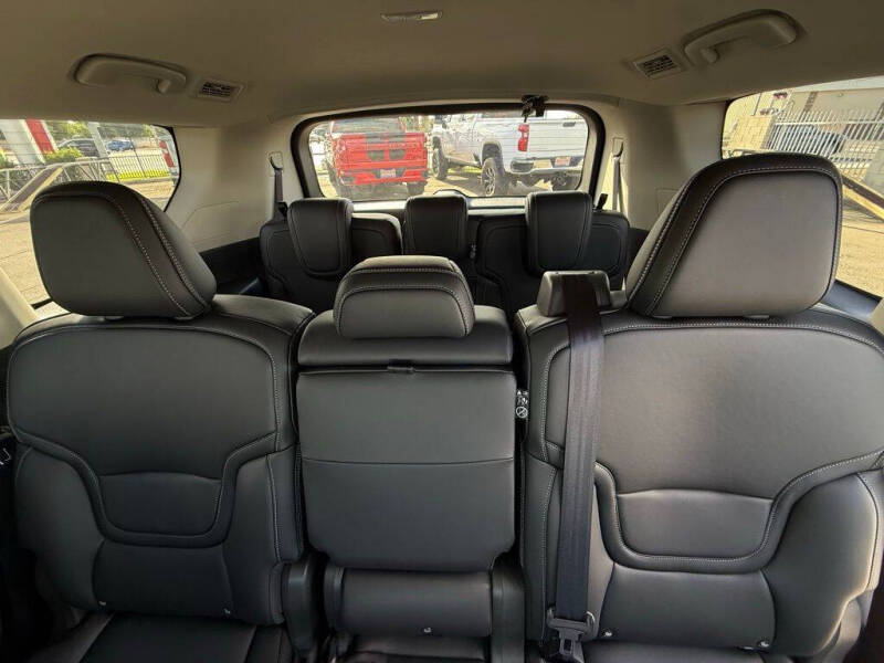 2026 Nissan Armada SV