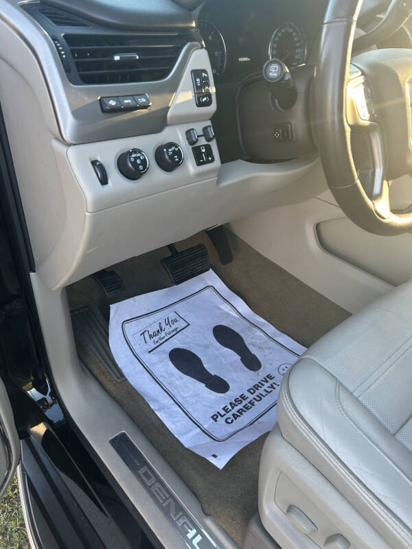 2017 GMC Yukon XL Denali