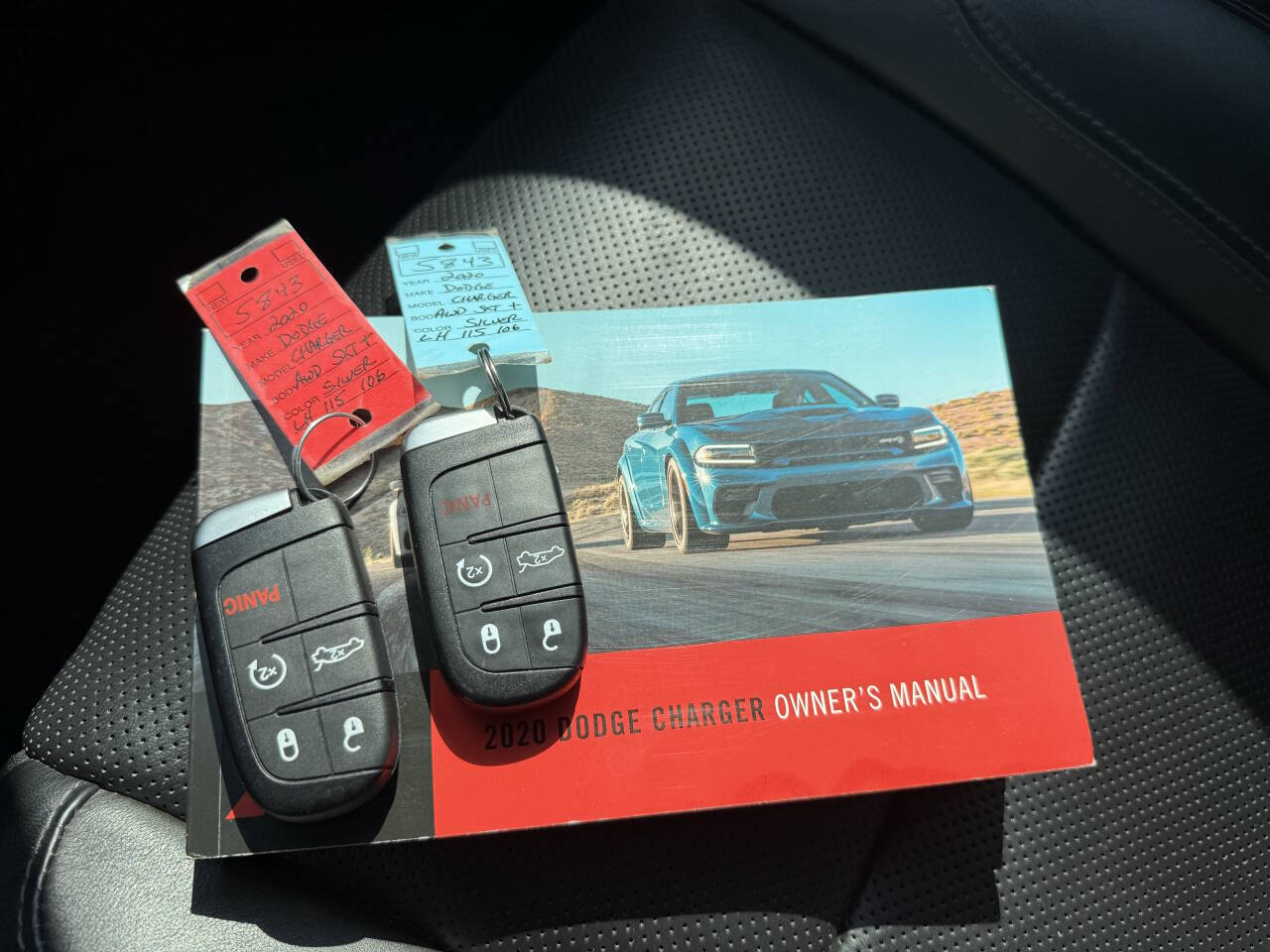 2020 Dodge Charger SXT AWD photo 21
