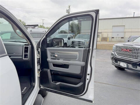 2017 RAM 1500 SLT