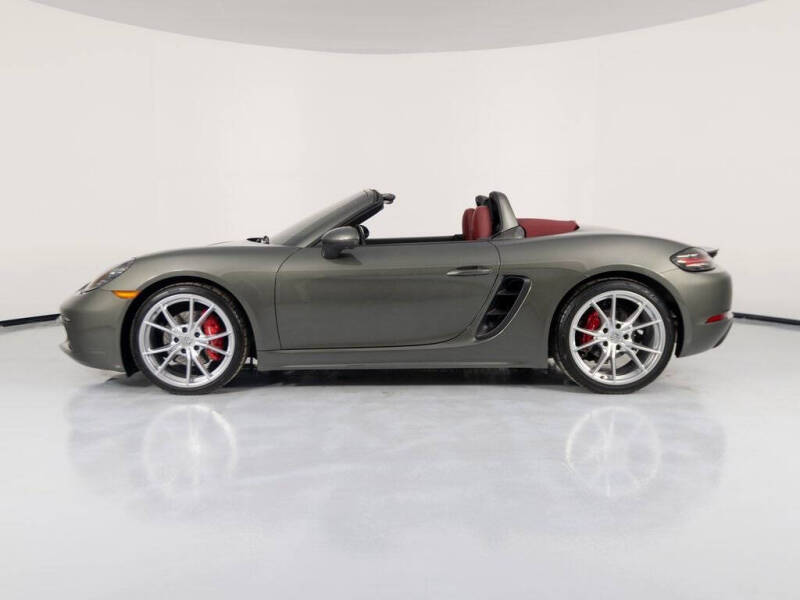 2024 Porsche 718 Boxster S
