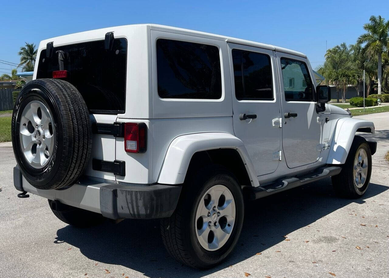 2014 Jeep Wrangler Unlimited  - $14,885