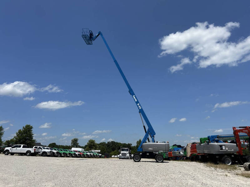 2017 Genie 65' Manlift