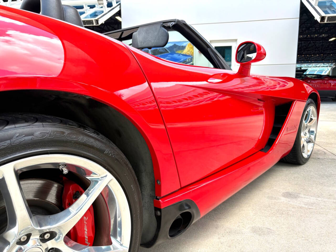 2004 Dodge Viper 16