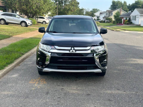 2016 Mitsubishi Outlander ES