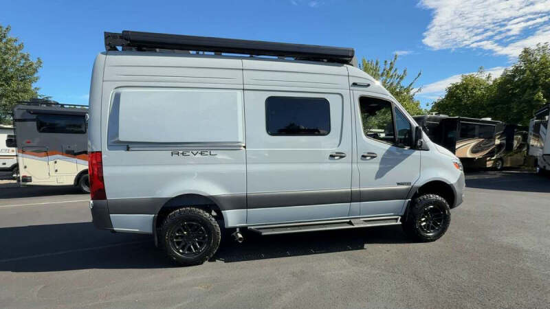 2025 Mercedes-Benz Sprinter