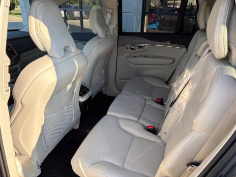 2025 Volvo XC90 B6 Plus Bright Theme 7P
