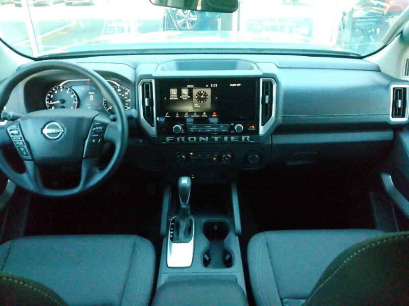 2026 Nissan Frontier SV