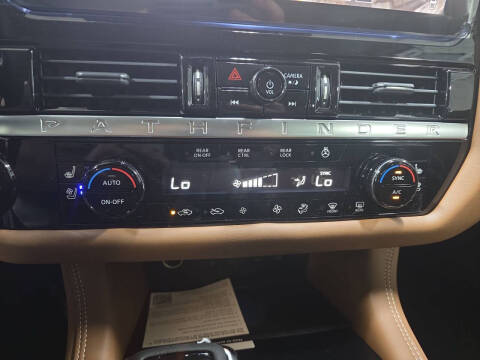 2026 Nissan Pathfinder Platinum
