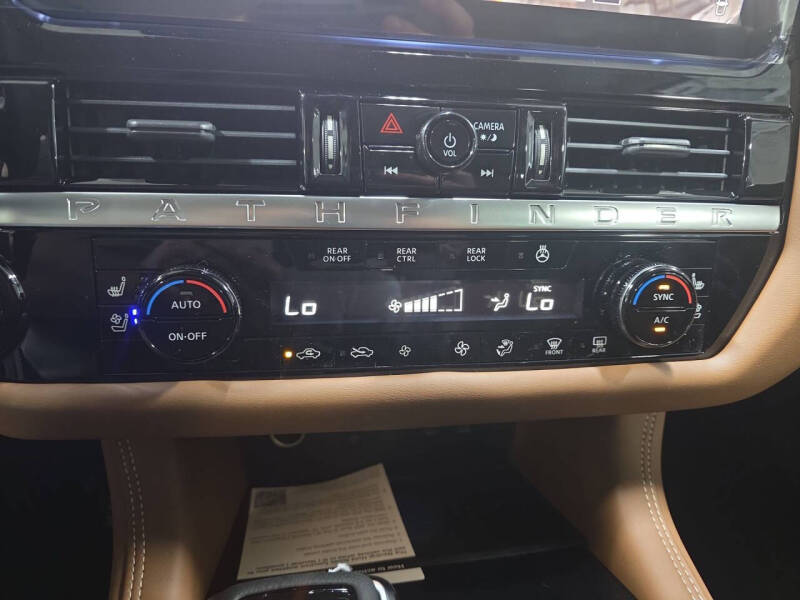 2026 Nissan Pathfinder Platinum