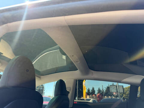 2020 Tesla Model 3 Standard Range