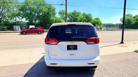 2018 Chrysler Pacifica L
