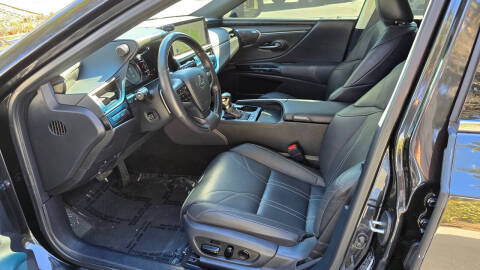 2024 Lexus ES 300h Luxury