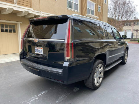 2016 Cadillac Escalade ESV Luxury Collection