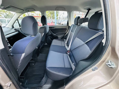 2015 Subaru Forester 2.5i