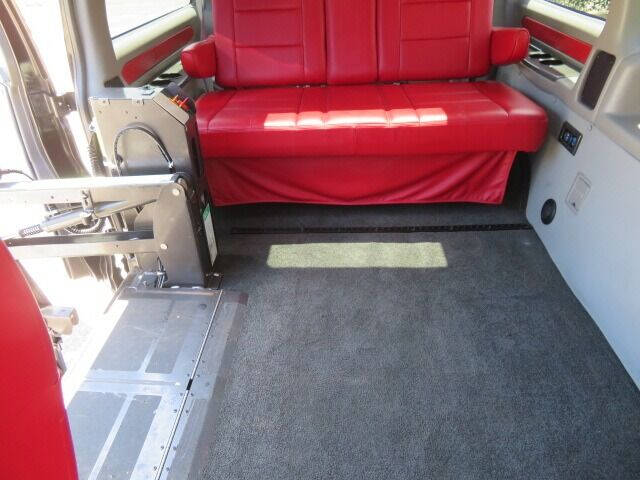 2018 GMC Savana 2500