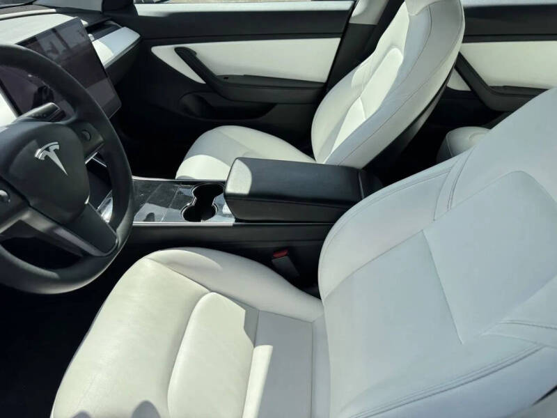 2019 Tesla Model 3 Standard Range Plus