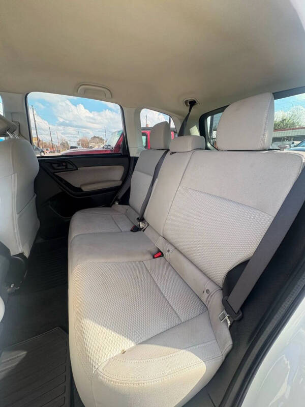 2017 Subaru Forester 2.5i